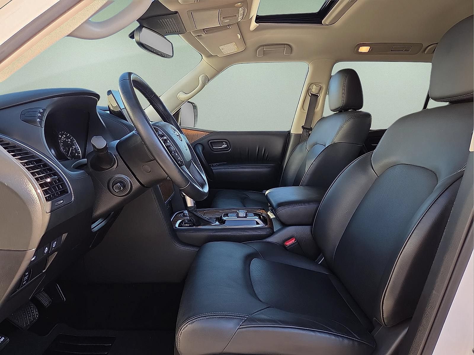 Used 2024 Nissan Armada SL w/ Captain's Chairs Package AWD/4WD image 17