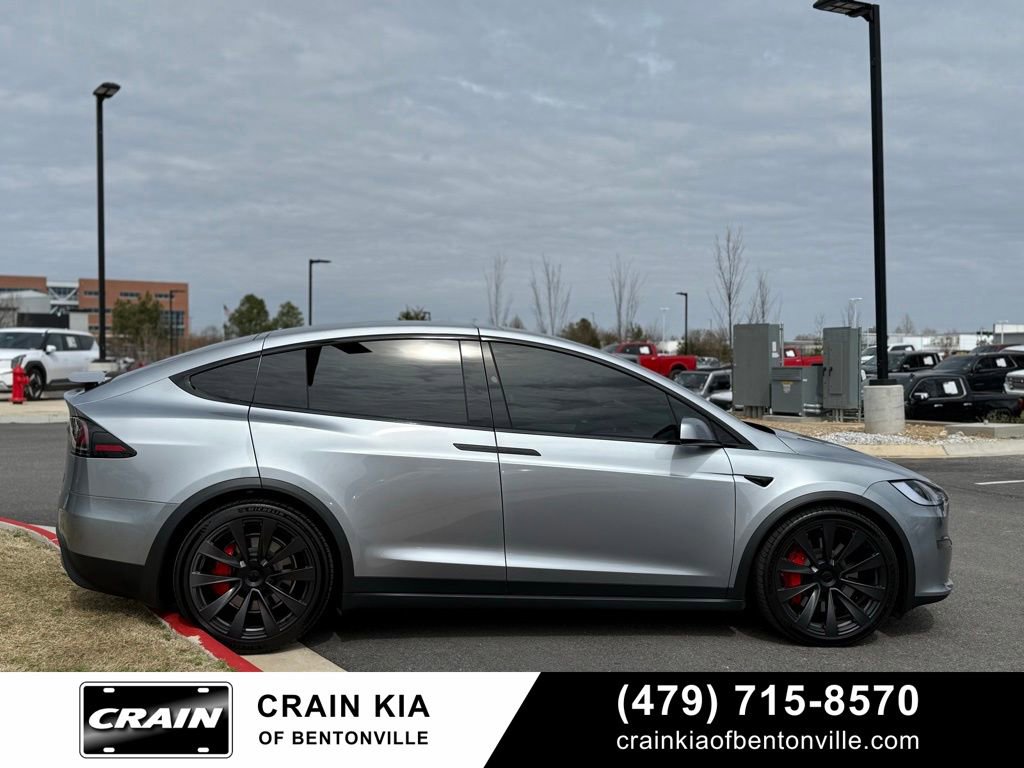 Used 2024 Tesla Model X Plaid image 11