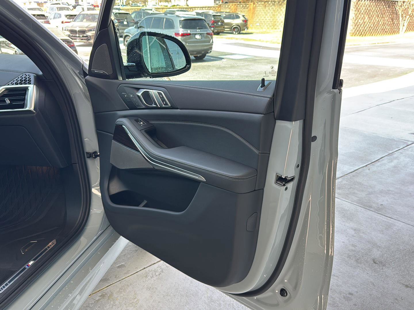 New 2026 BMW X5 sDrive40i image 13