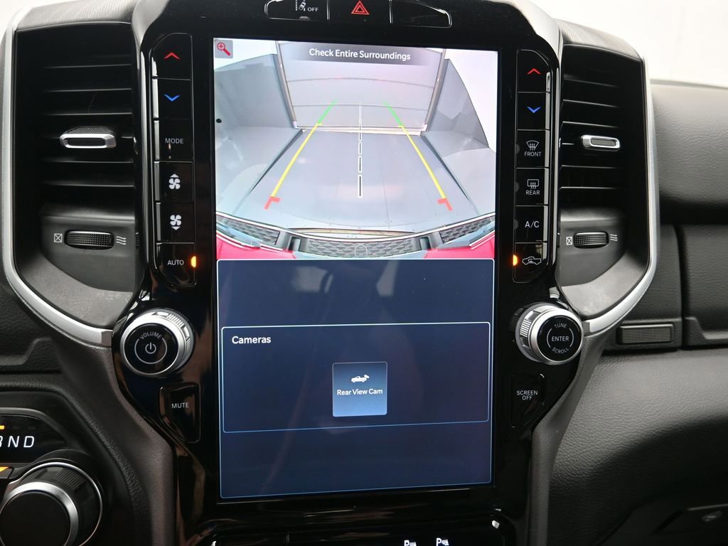 Used 2025 RAM 1500 Big Horn AWD/4WD image 18