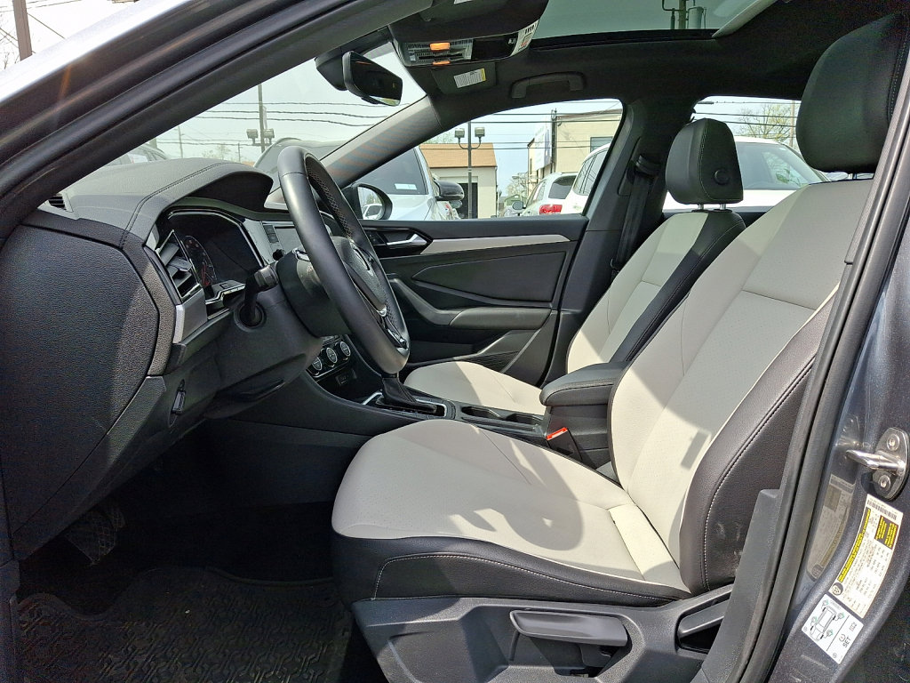 Used 2020 Volkswagen Jetta R-Line FWD image 20