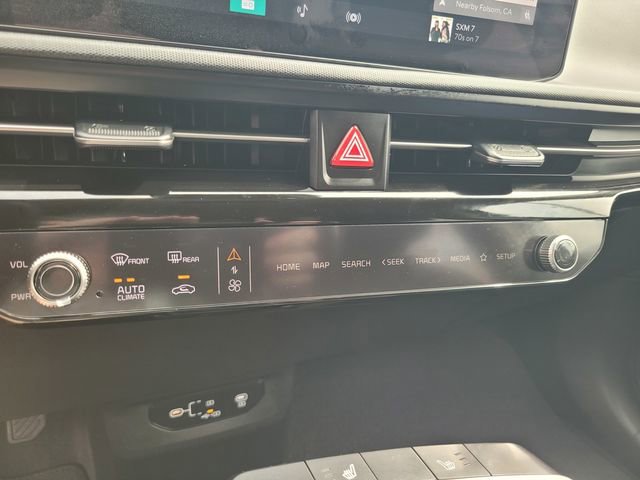 Used 2025 Kia EV6 Light w/ Light LR Technology Package image 23