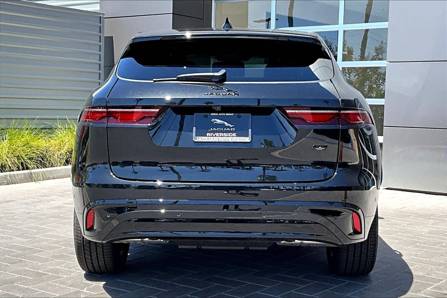 New 2026 Jaguar F-PACE R-Dynamic S image 4
