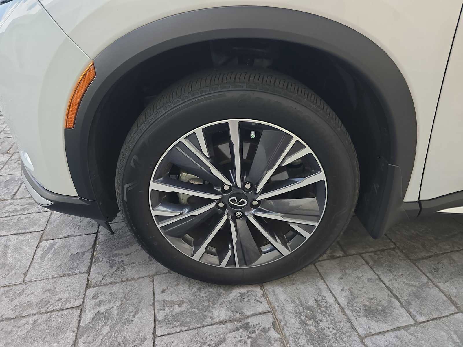 Certified 2026 INFINITI QX60 Luxe w/ Cargo Package image 5