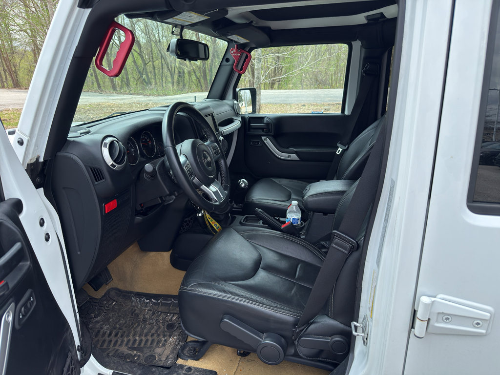 Used 2016 Jeep Wrangler Unlimited Rubicon image 9