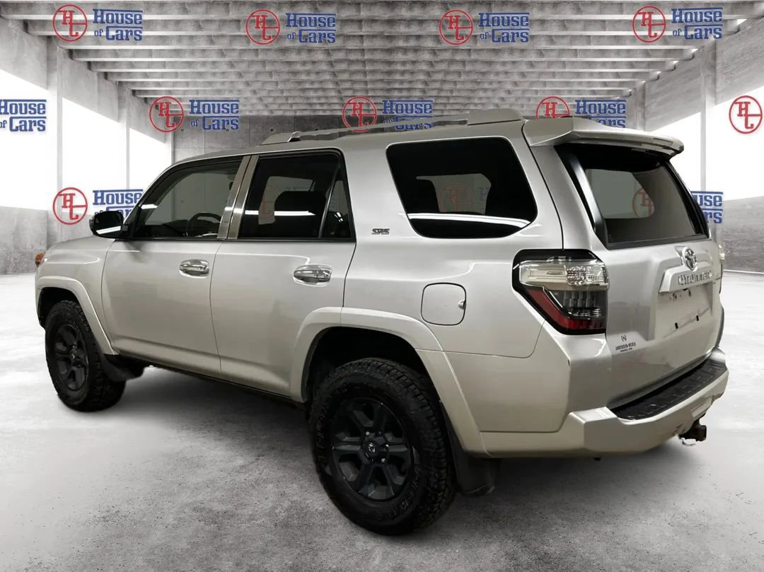 Used 2017 Toyota 4Runner SR5 image 6