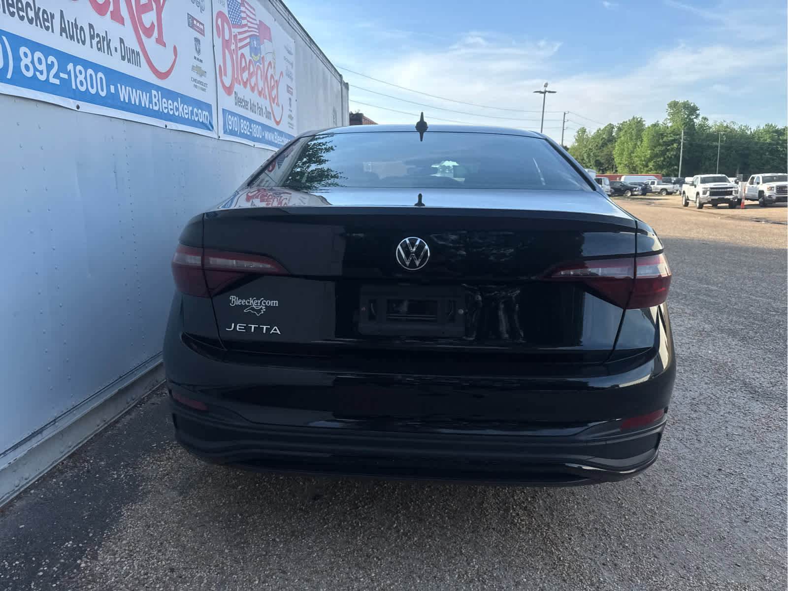 Used 2024 Volkswagen Jetta Sport image 4