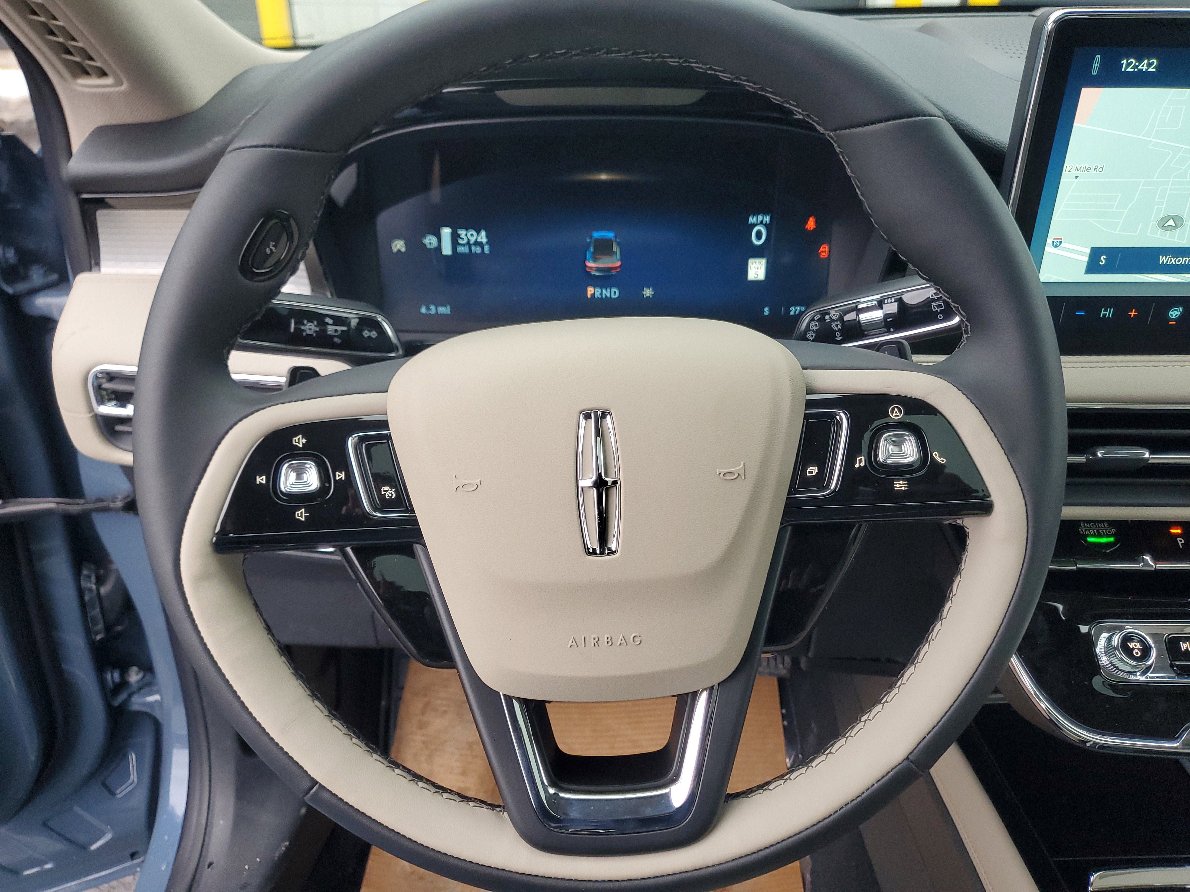 New 2026 Lincoln Corsair Premiere image 16