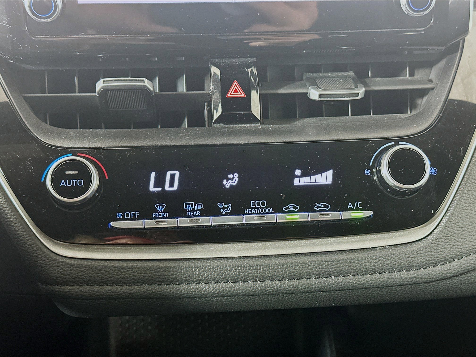 Used 2020 Toyota Corolla SE image 22