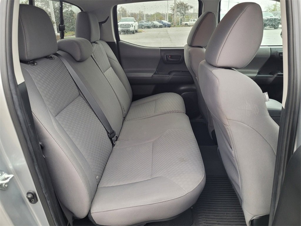 Used 2022 Toyota Tacoma SR image 11
