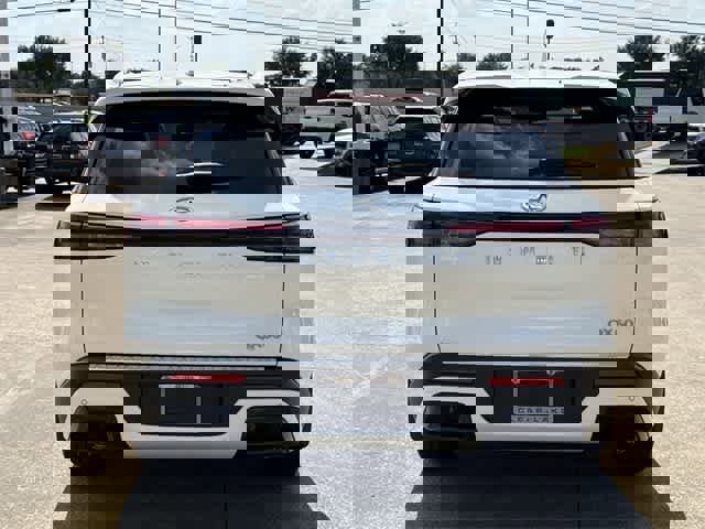 Certified 2025 INFINITI QX60 Luxe w/ Vision Package image 4