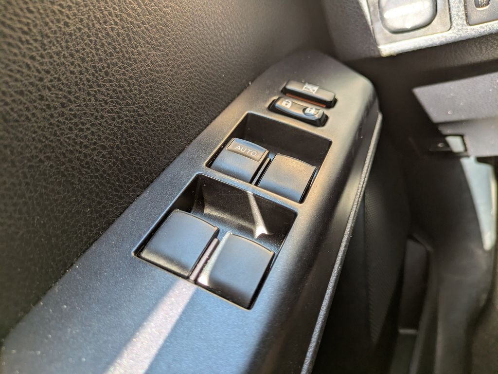 Used 2017 Toyota RAV4 XLE FWD image 24