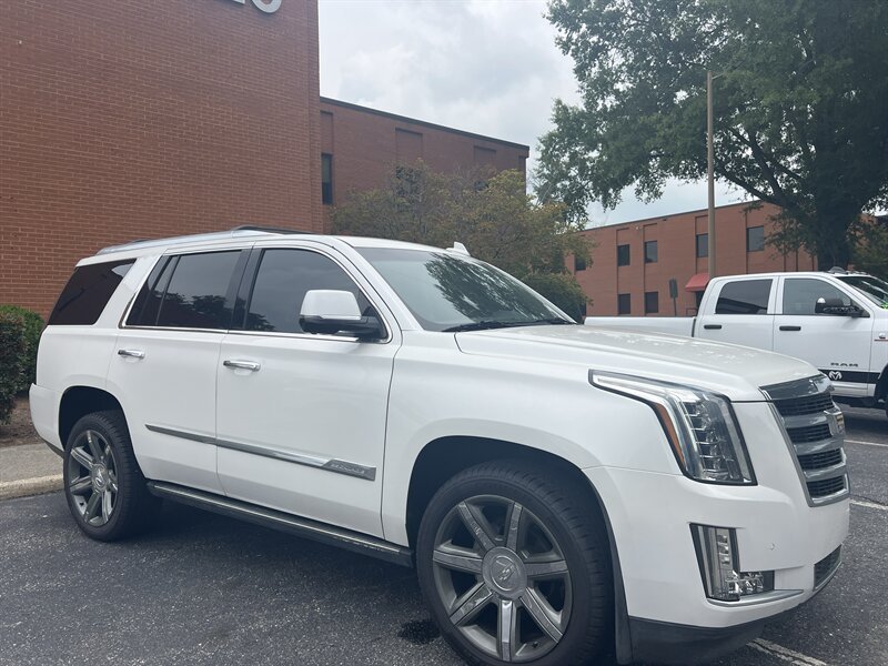 Used 2016 Cadillac Escalade Premium AWD/4WD image 9
