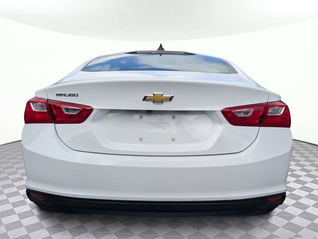 Used 2022 Chevrolet Malibu LS image 2