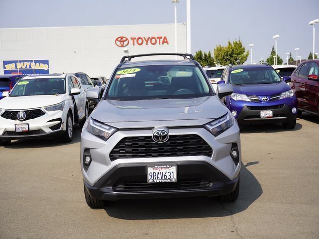 Used 2024 Toyota RAV4 XLE Premium w/ Weather Package AWD/4WD image 6
