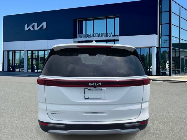 Certified 2024 Kia Carnival LX FWD image 5