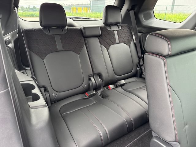 Used 2026 Honda Pilot Black Edition image 14