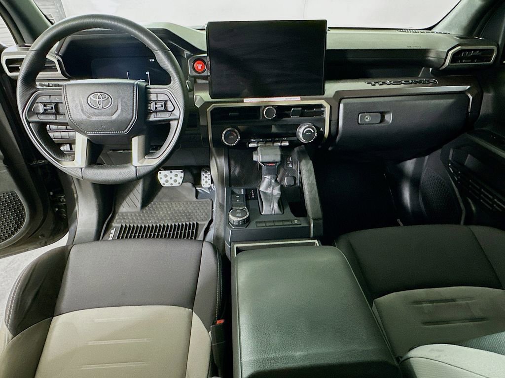 Used 2025 Toyota Tacoma TRD Sport image 14
