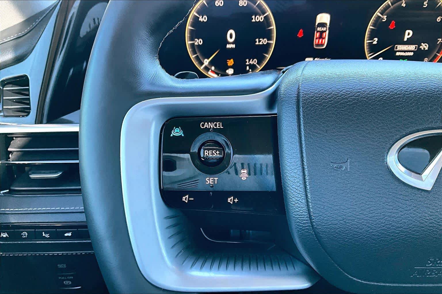 Used 2025 INFINITI QX80 Luxe RWD image 23