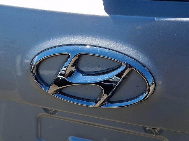 Used 2017 Hyundai Santa Fe Sport AWD/4WD image 27