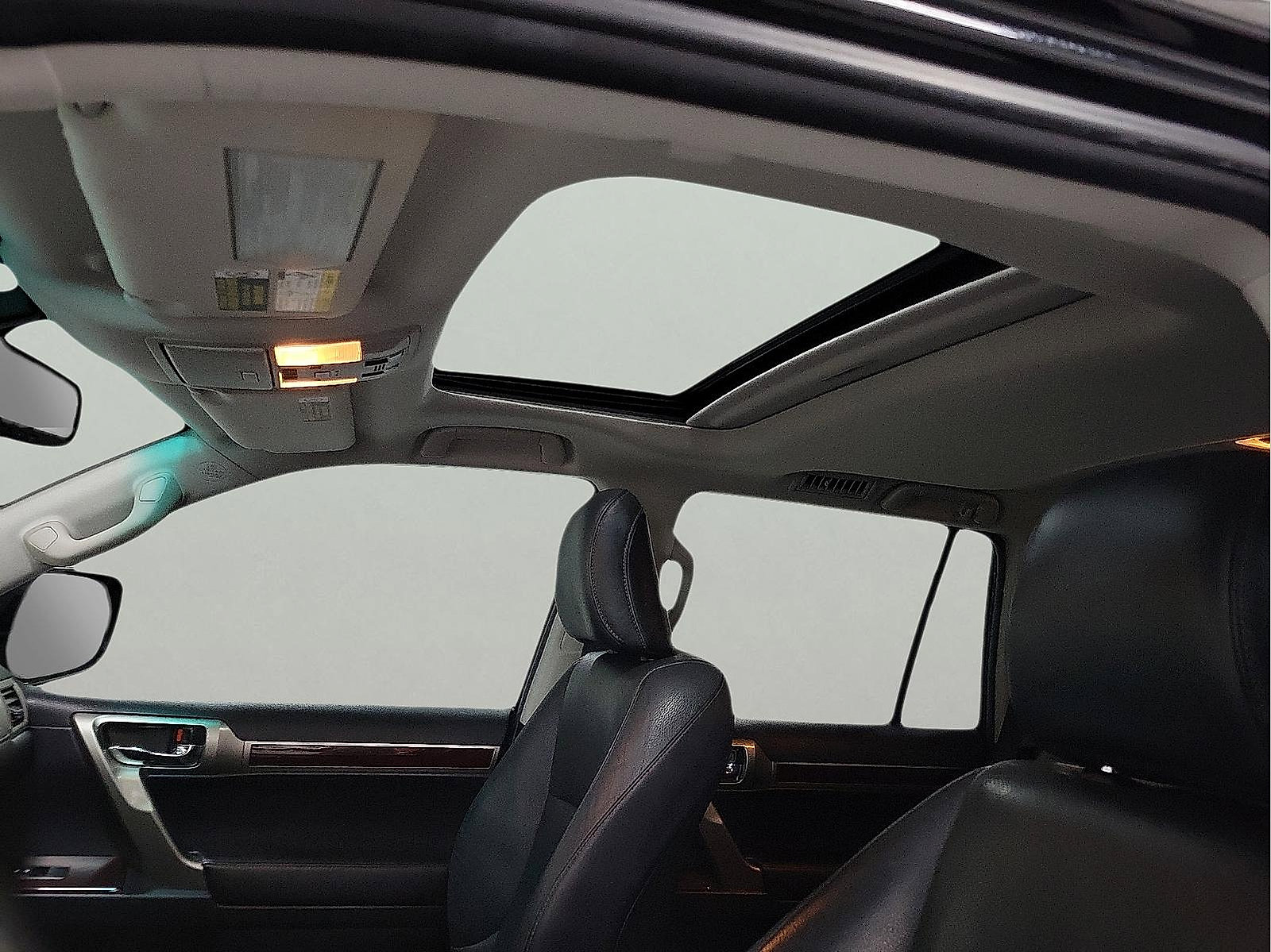 Used 2017 Lexus GX 460 image 12