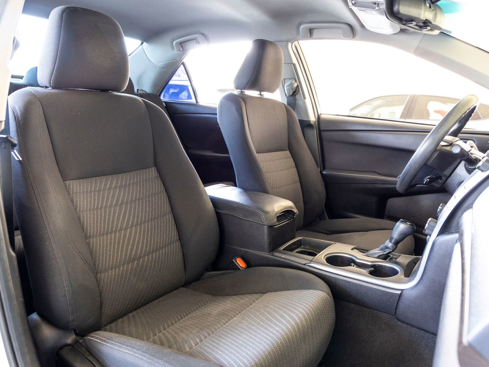 Used 2015 Toyota Camry LE image 24