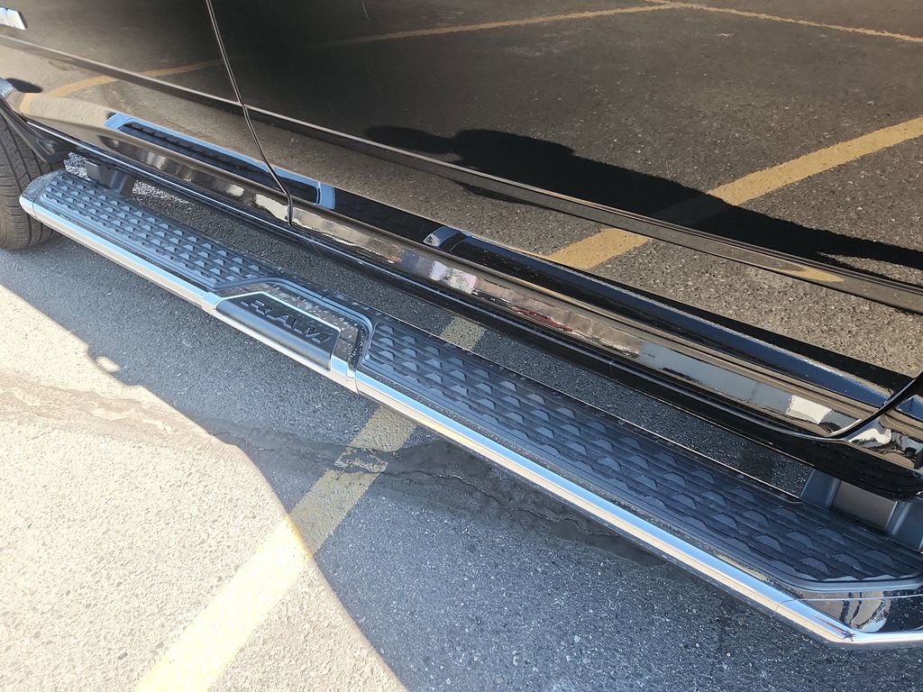 Used 2025 RAM 3500 Laramie w/ Sport Appearance Package AWD/4WD image 12