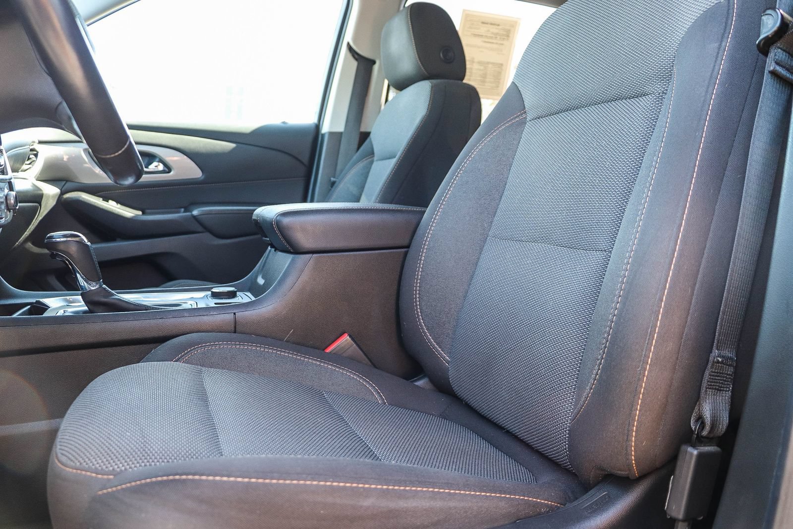 Used 2019 Chevrolet Traverse LT FWD image 24