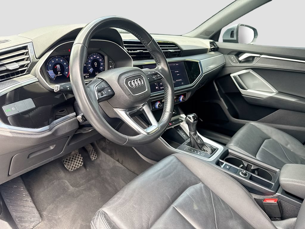 Used 2019 Audi Q3 2.0T Premium w/ Convenience Package AWD/4WD image 10