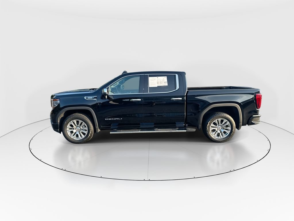 Used 2023 GMC Sierra 1500 Denali w/ Technology Package AWD/4WD image 5