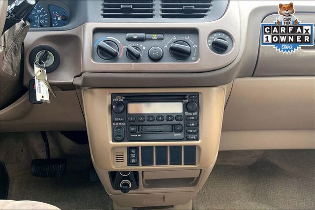 Used 2001 Toyota Sienna LE image 32
