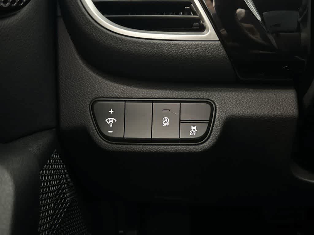 Used 2024 Kia Seltos S FWD image 16