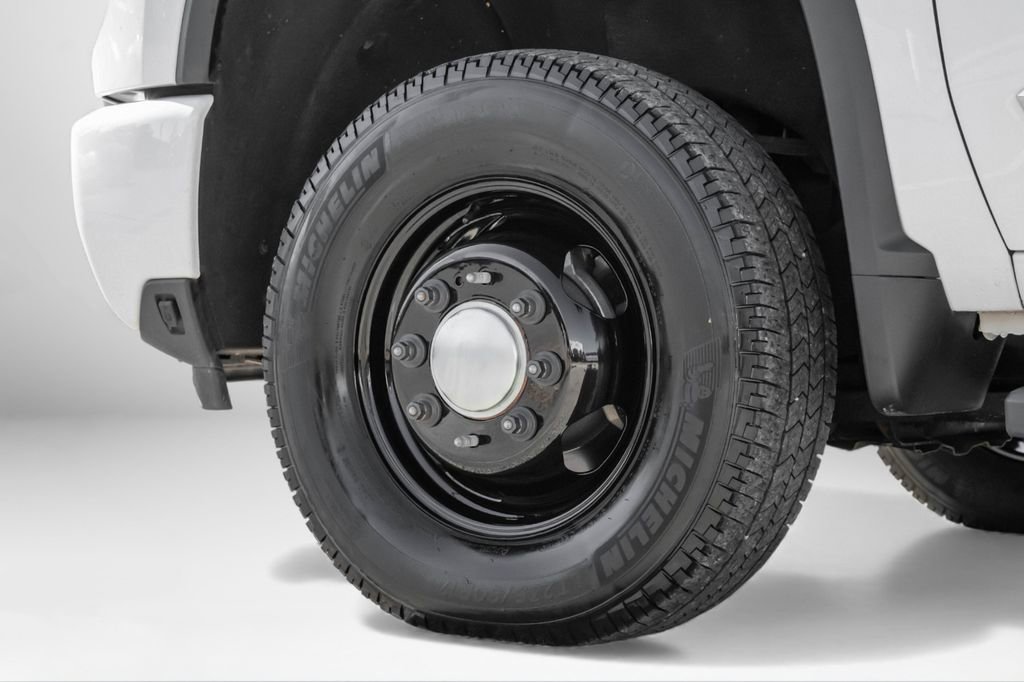 Used 2024 Chevrolet Silverado 3500 High Country w/ High Country Premium Package image 55