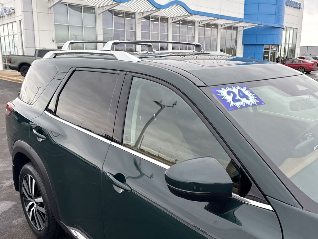 Used 2024 Nissan Pathfinder Platinum w/ Cargo Package image 14