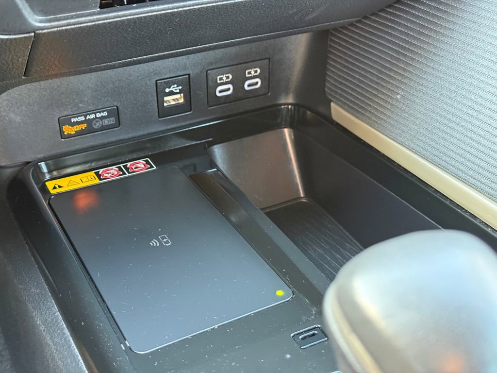 Certified 2025 Toyota Camry SE image 33