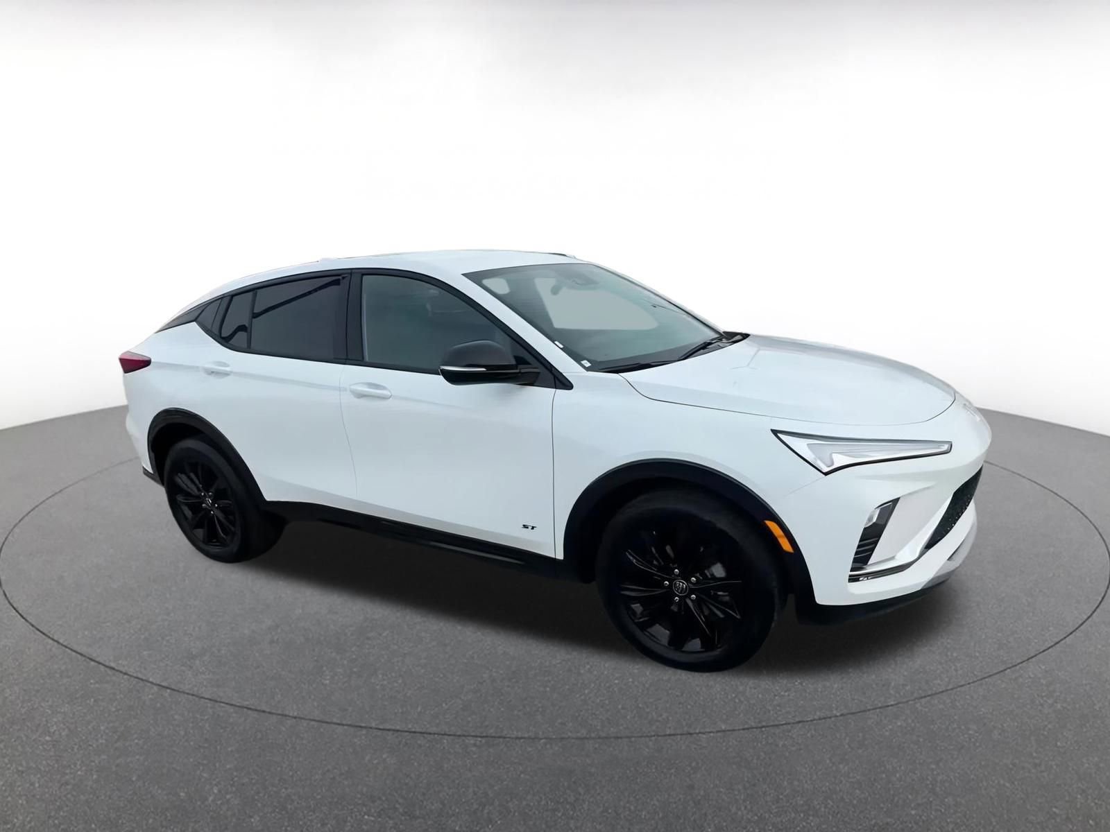 Used 2025 Buick Envista Sport Touring video 2