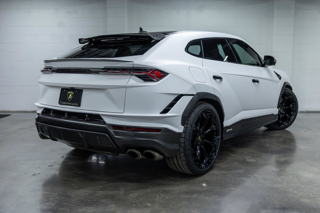 Used 2023 Lamborghini Urus Performante AWD/4WD image 14