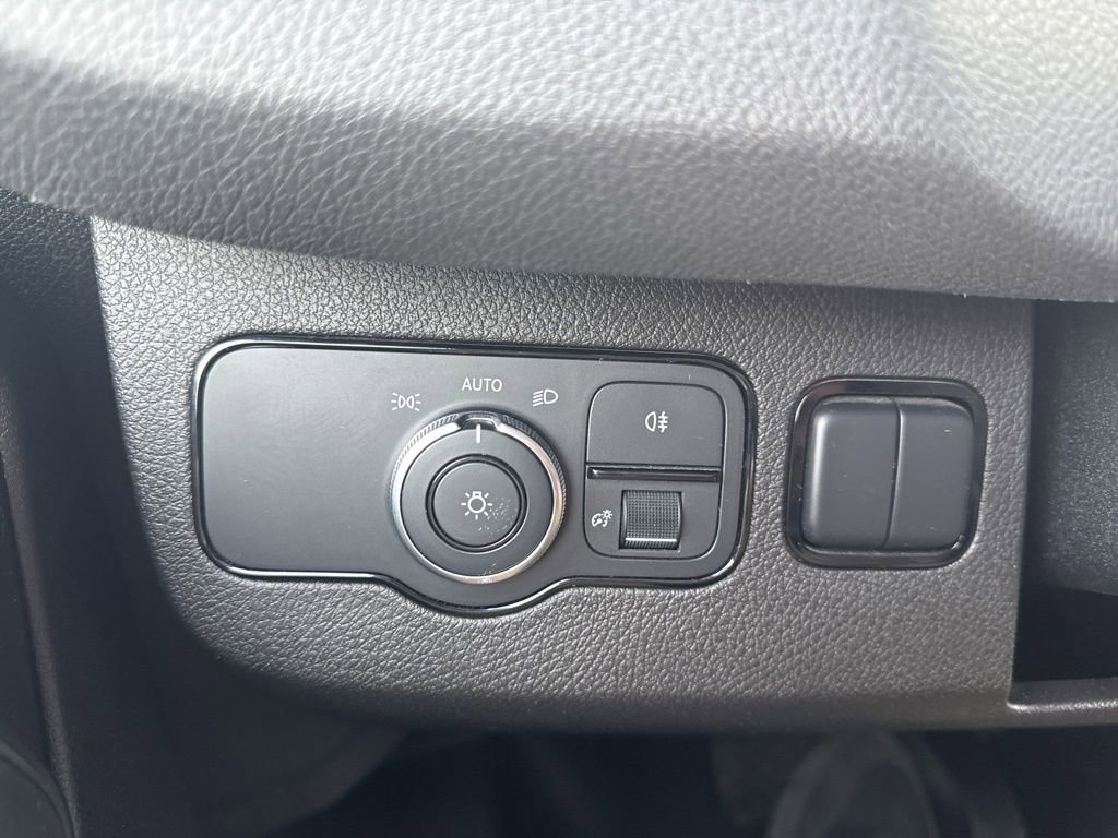 Used 2022 Mercedes-Benz Sprinter 2500 image 25