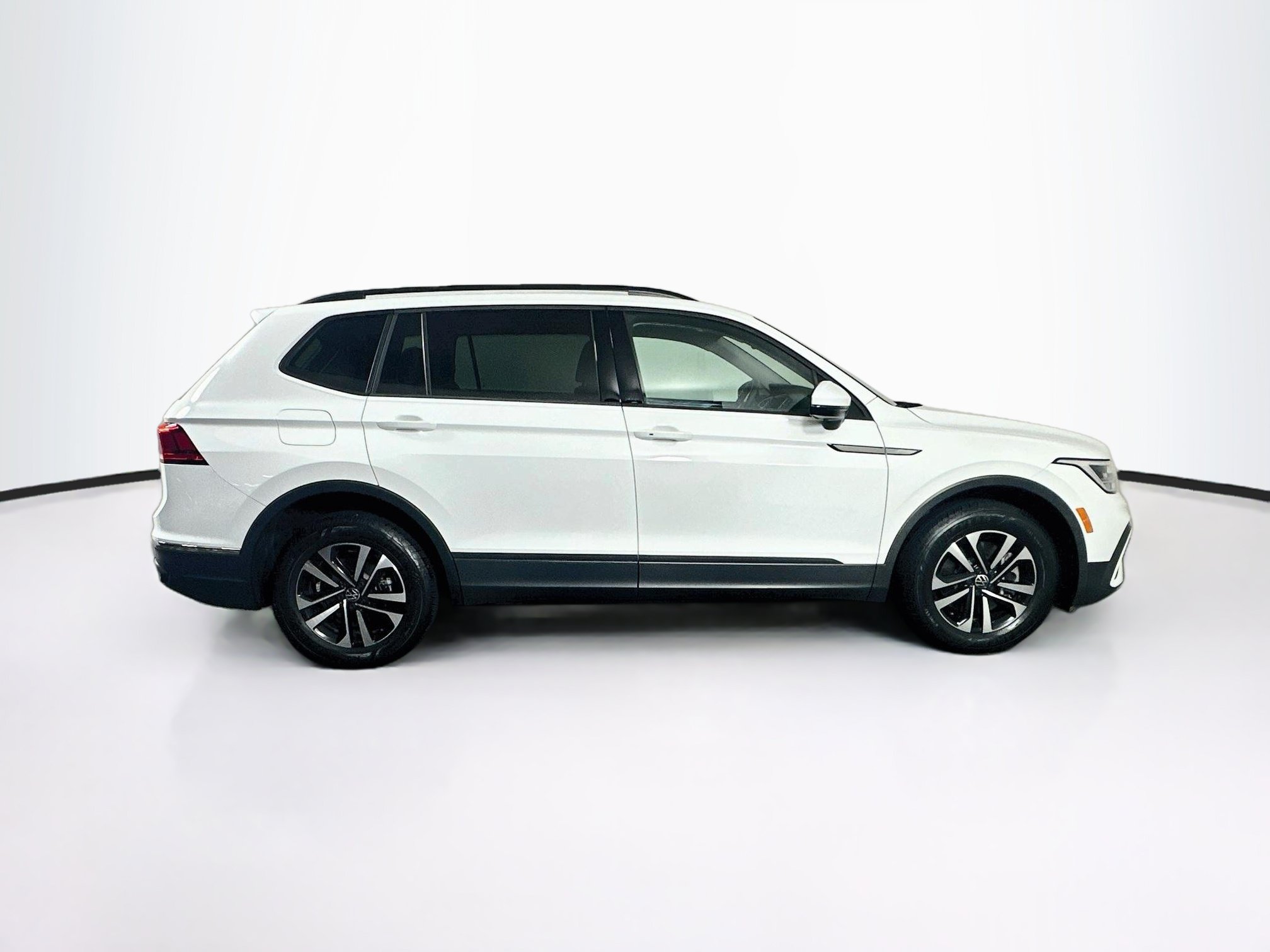 Used 2023 Volkswagen Tiguan S FWD image 10