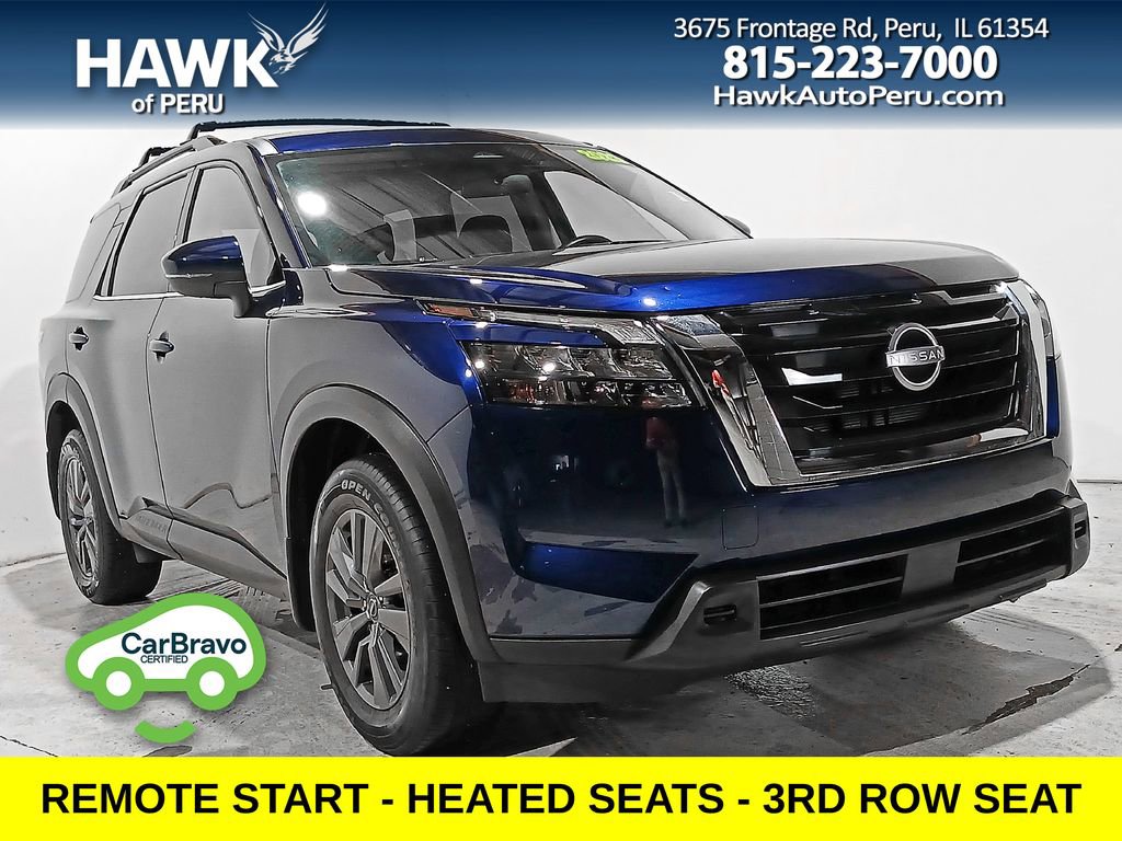 Used 2023 Nissan Pathfinder SV image 1