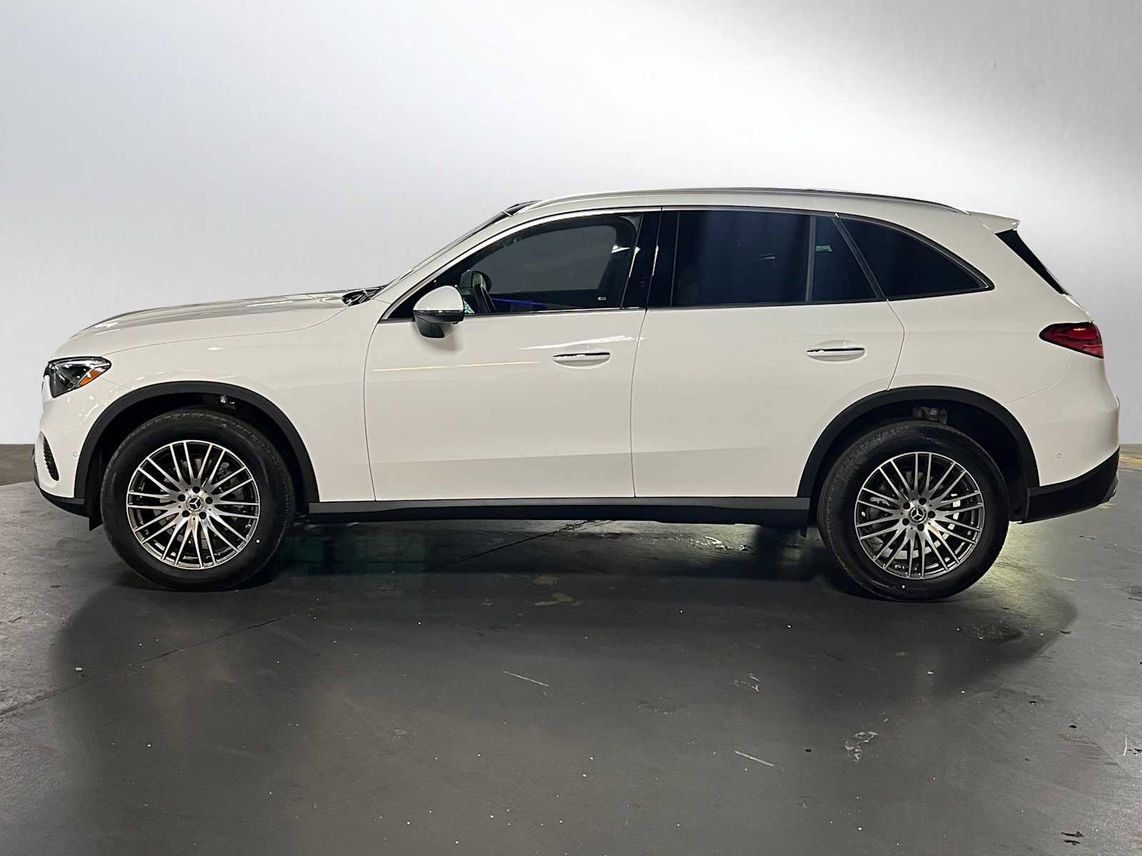 New 2025 Mercedes-Benz GLC 300 4MATIC image 6