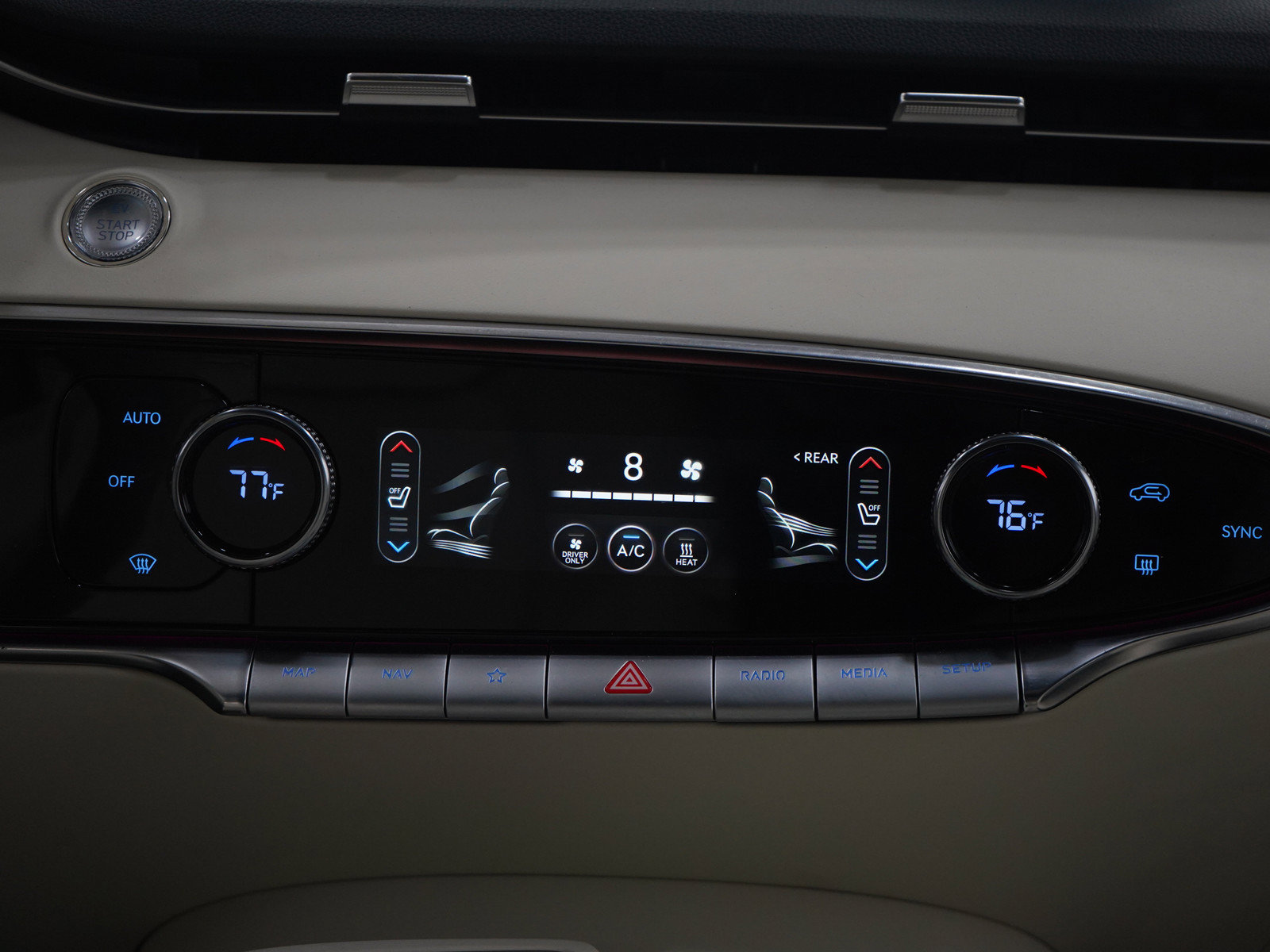 Used 2023 Genesis Electrified GV70 AWD/4WD image 20