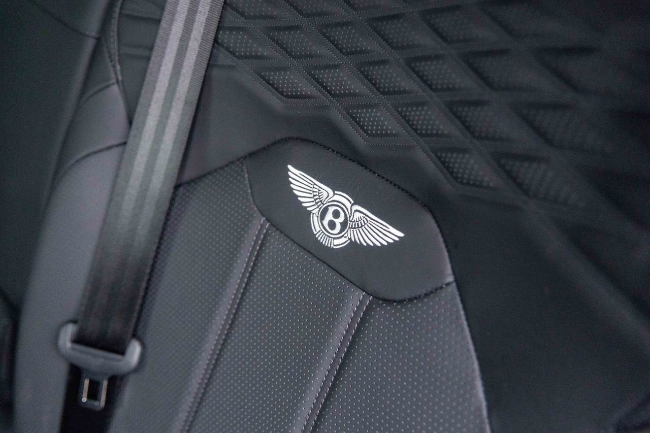 Certified 2024 Bentley Bentayga AWD/4WD image 48