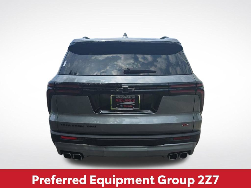 Used 2025 Chevrolet Traverse Z71 w/ Driver Confidence Package AWD/4WD image 5