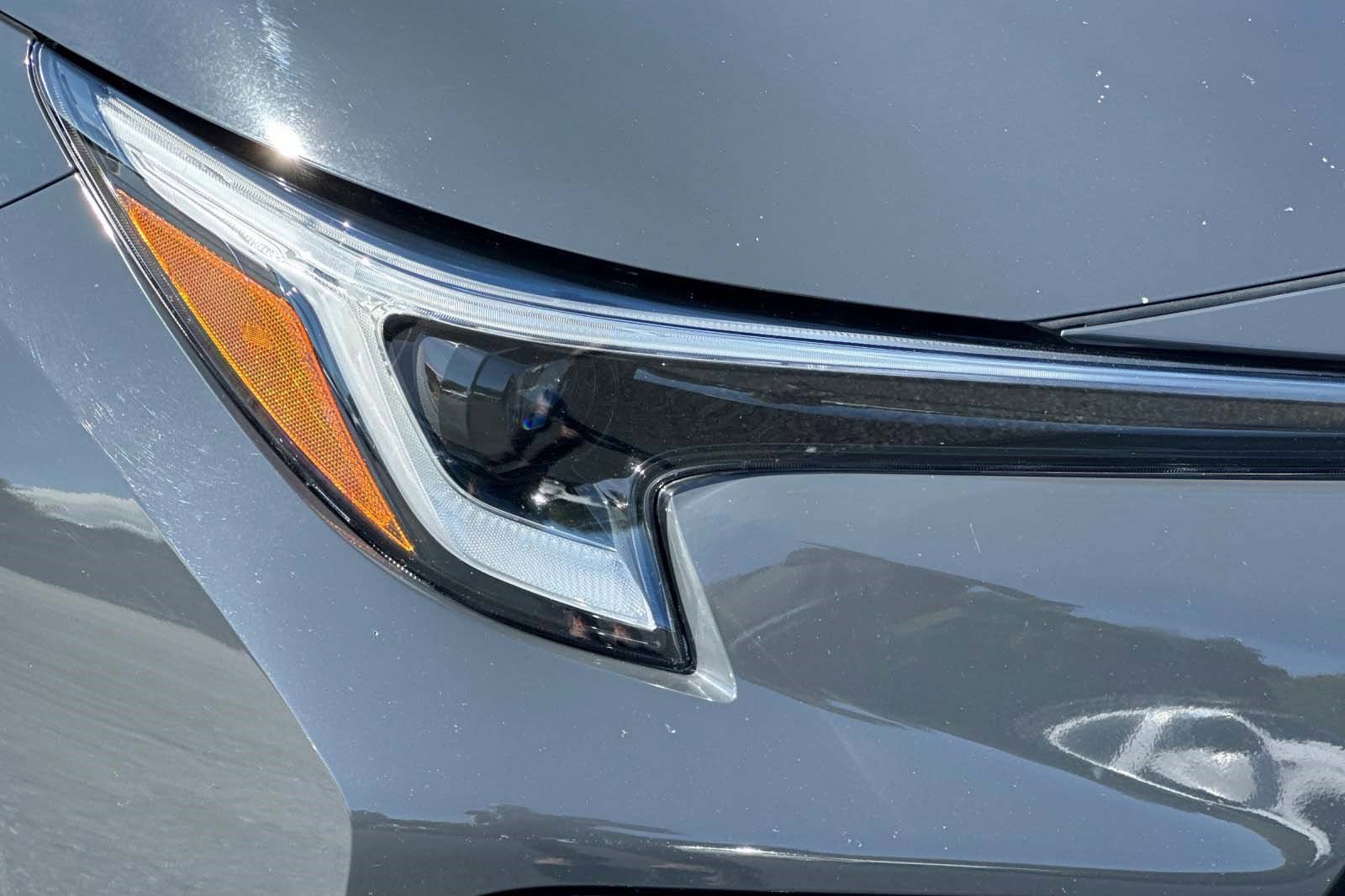 Used 2024 Toyota Corolla SE w/ SE Package FWD image 10
