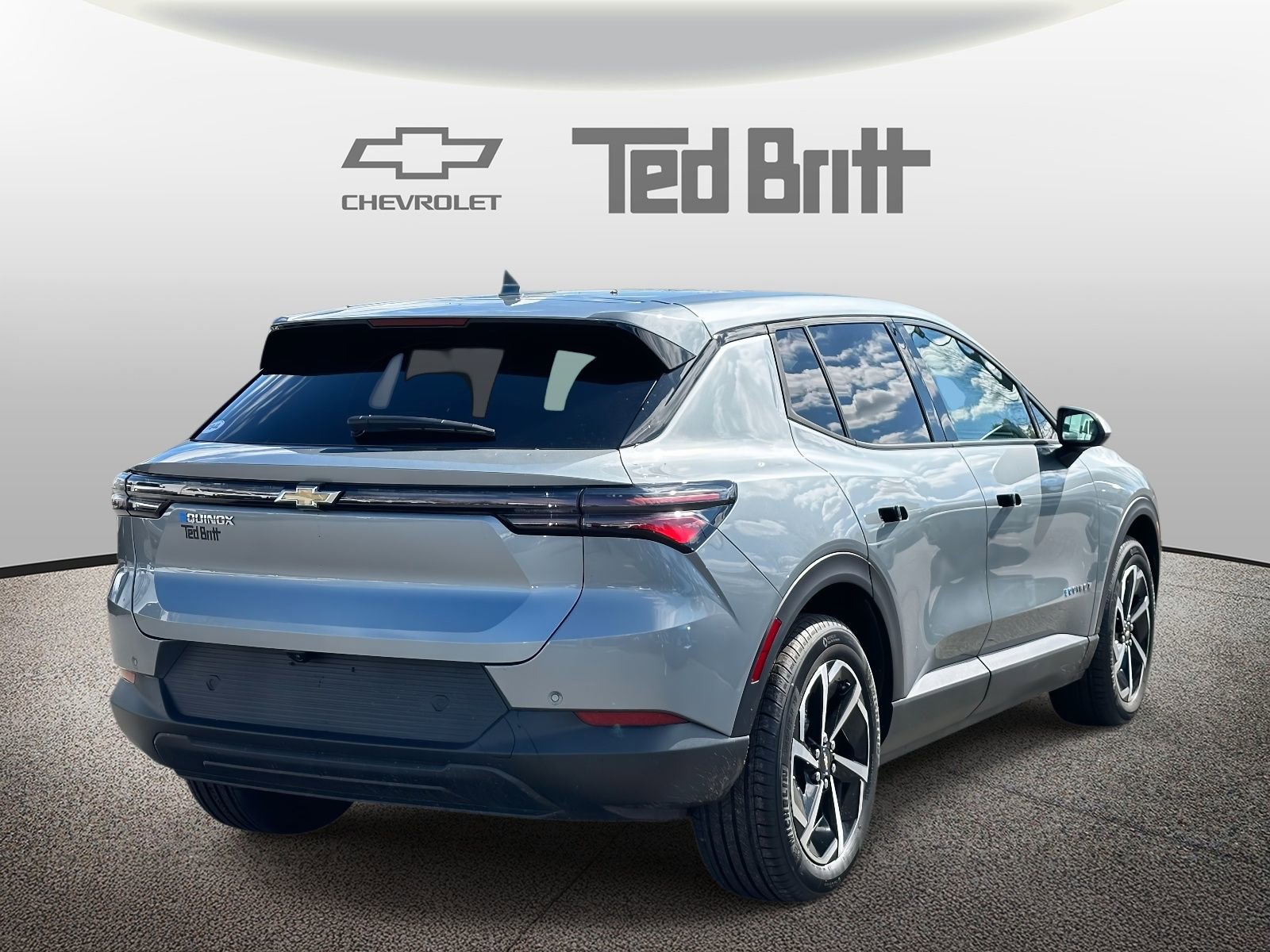 Certified 2026 Chevrolet Equinox EV LT image 4