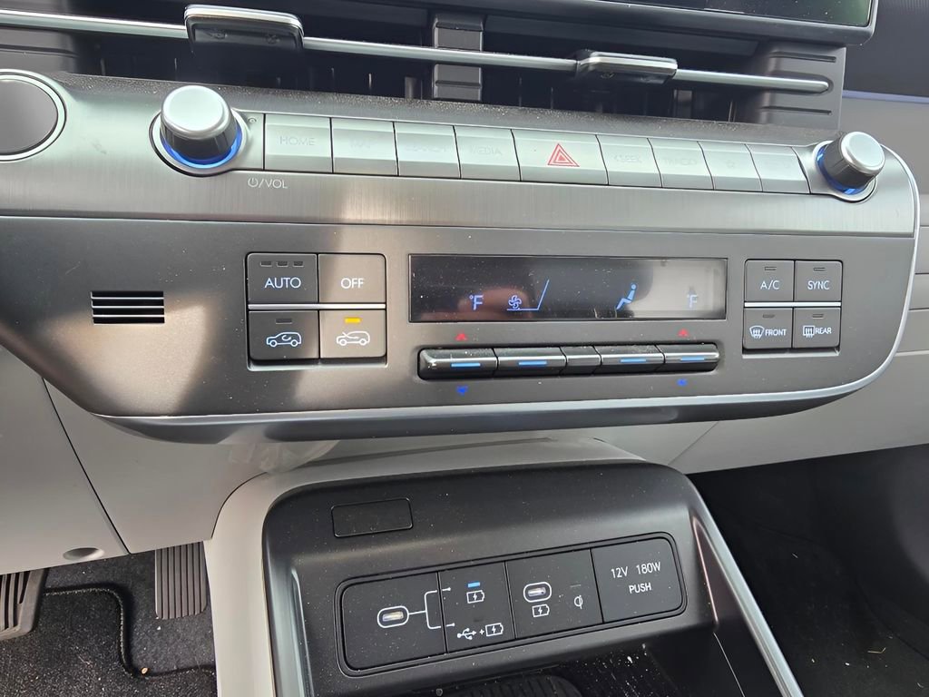 Used 2024 Hyundai Kona Limited image 21