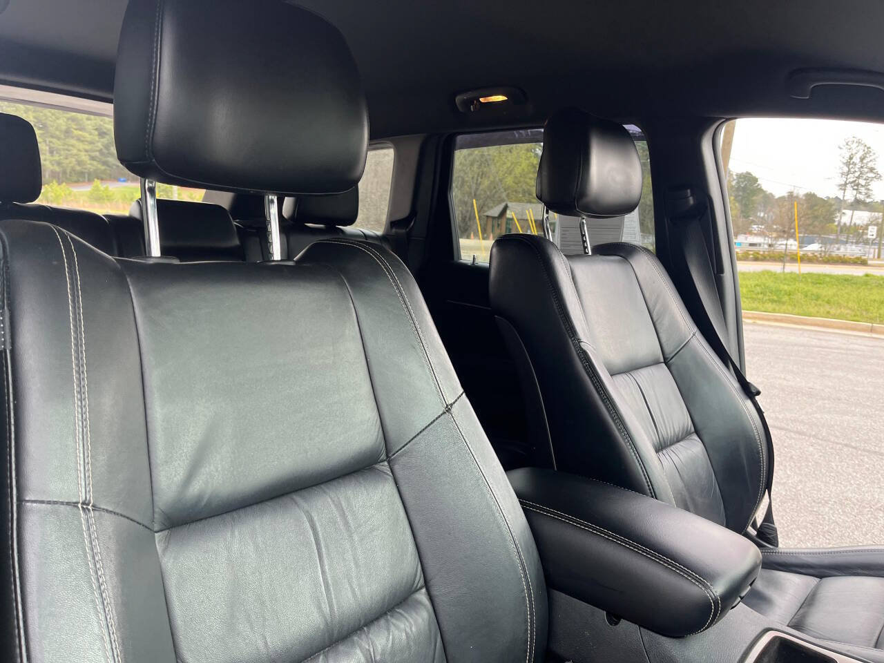 Used 2015 Jeep Grand Cherokee Limited RWD image 16