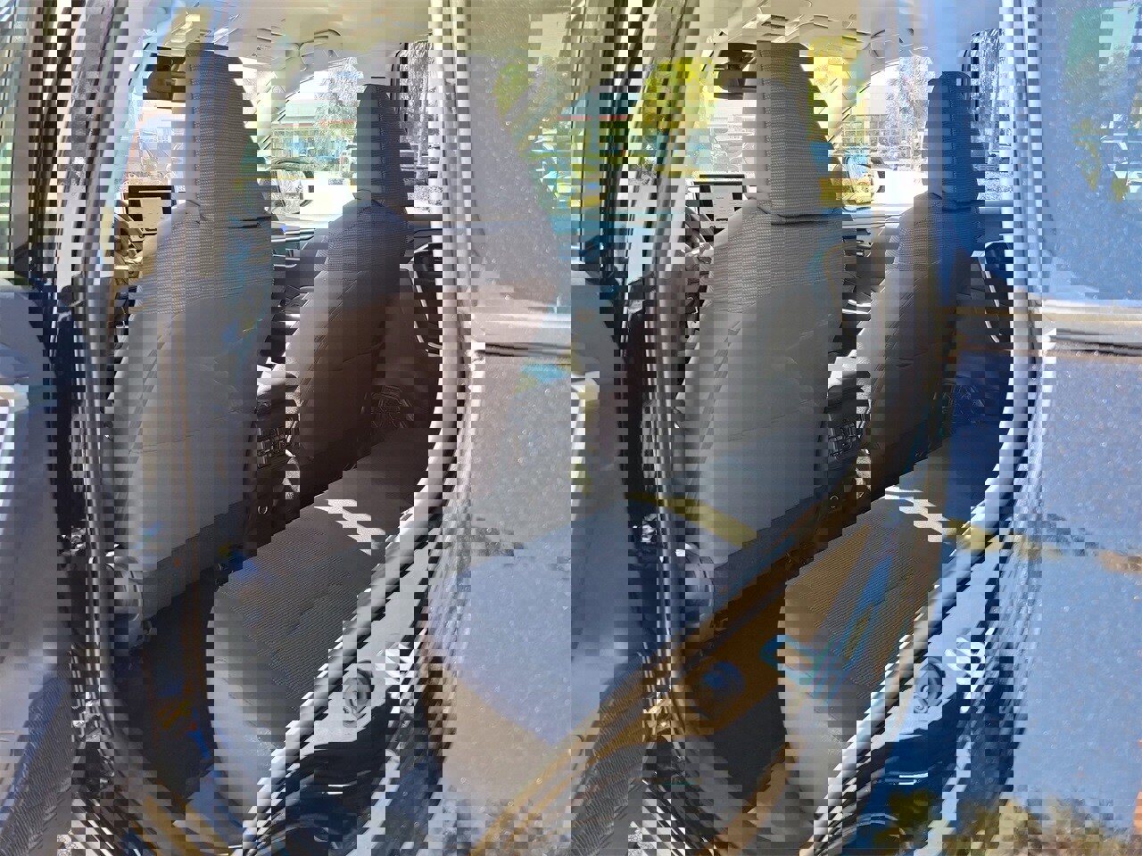 Used 2025 Toyota RAV4 LE image 9