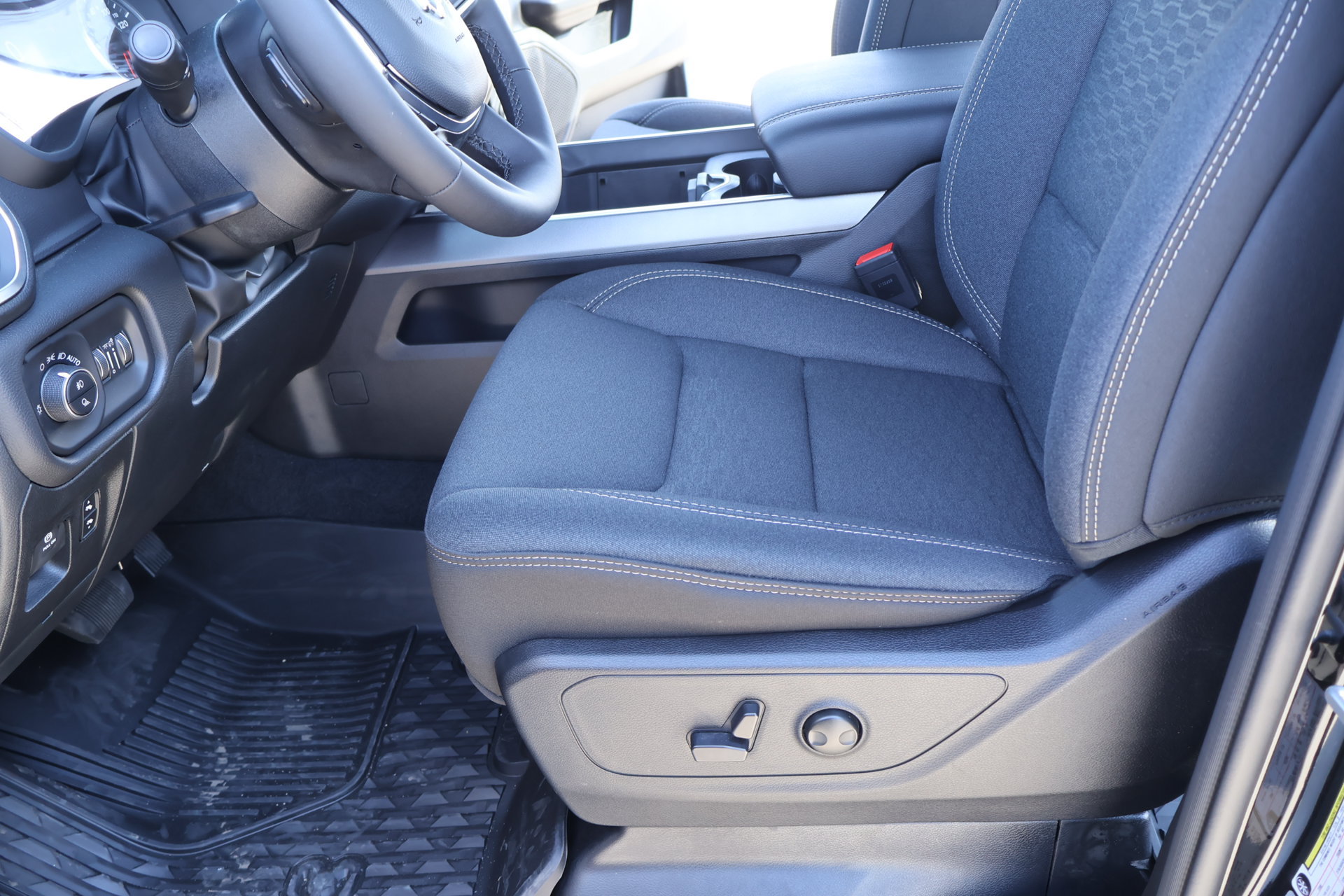 New 2026 RAM 1500 Lone Star AWD/4WD image 12